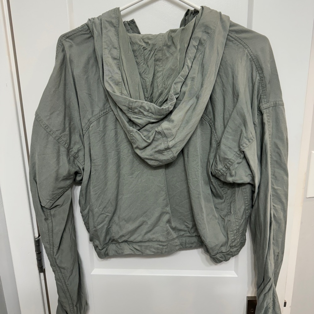 Abercrombie & Fitch Cargo / Utility Cropped Jacket - Picture 5 of 6